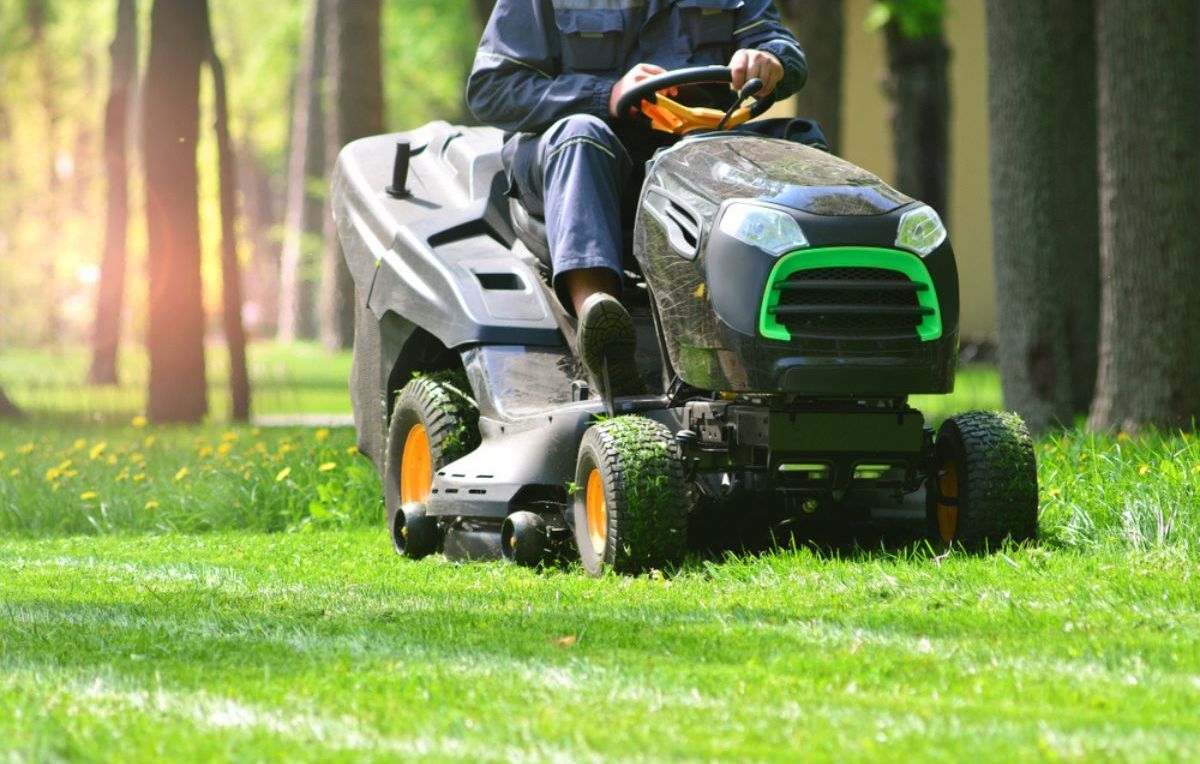 Aufsitzrasenmäher Detail