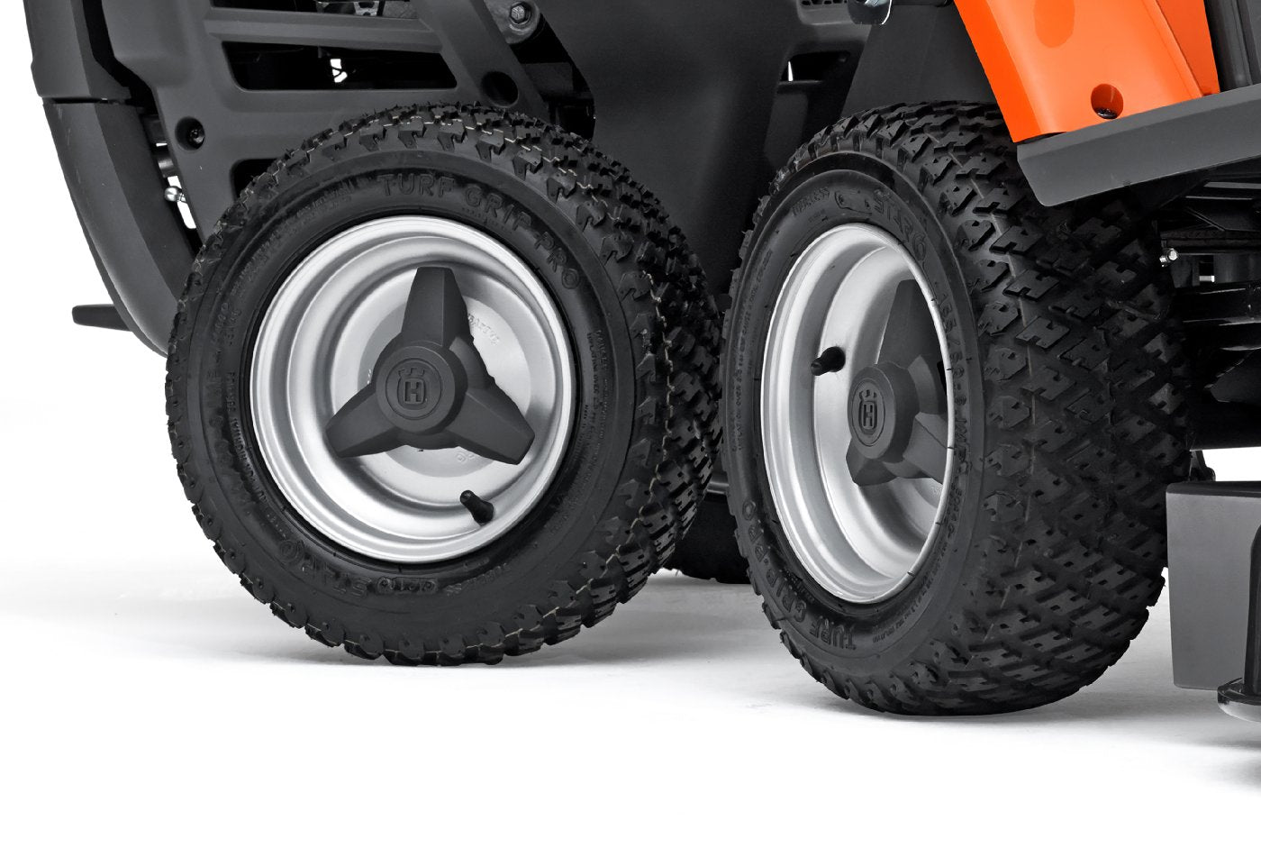 Husqvarna_R_112C5_Detail_24021_6baab793-3d00-4397-af7d-0120fb9644f6.jpg