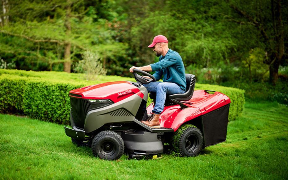 Grosse Flaeche Aufsitzrasenmäher